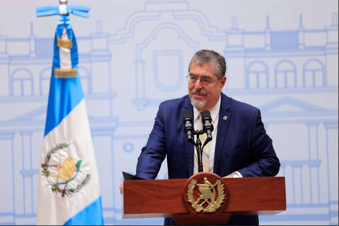 bERNARDO Arévalo anuncia apoyo económico de Q1,000 para familias de zonas rurales y Q250 para zonas urbanas