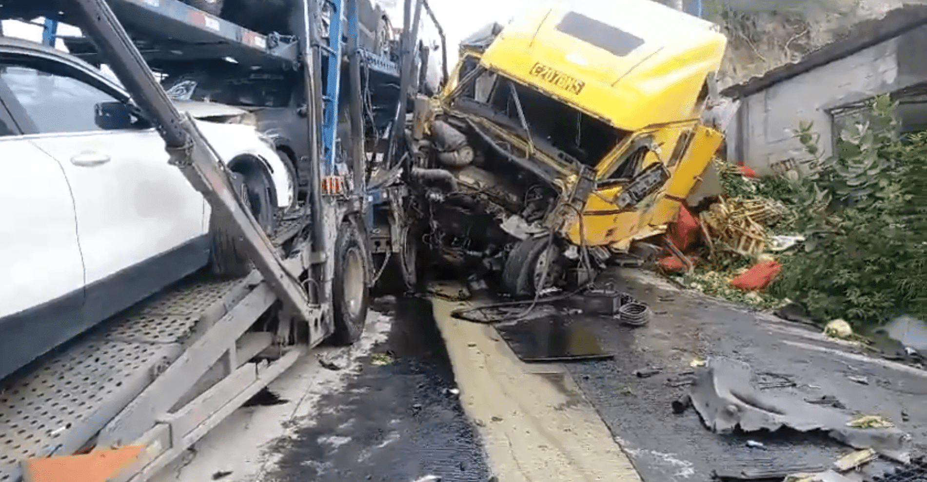 choque tráileres ruta al Atlántico