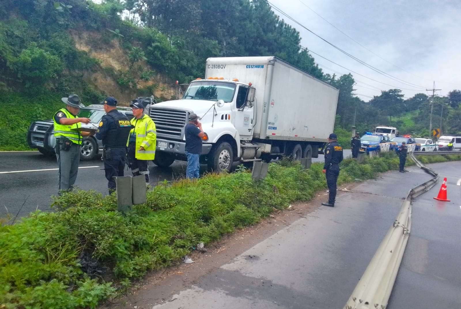 Accidente en Sumpango causa congestionamiento en la Ruta Interamericana