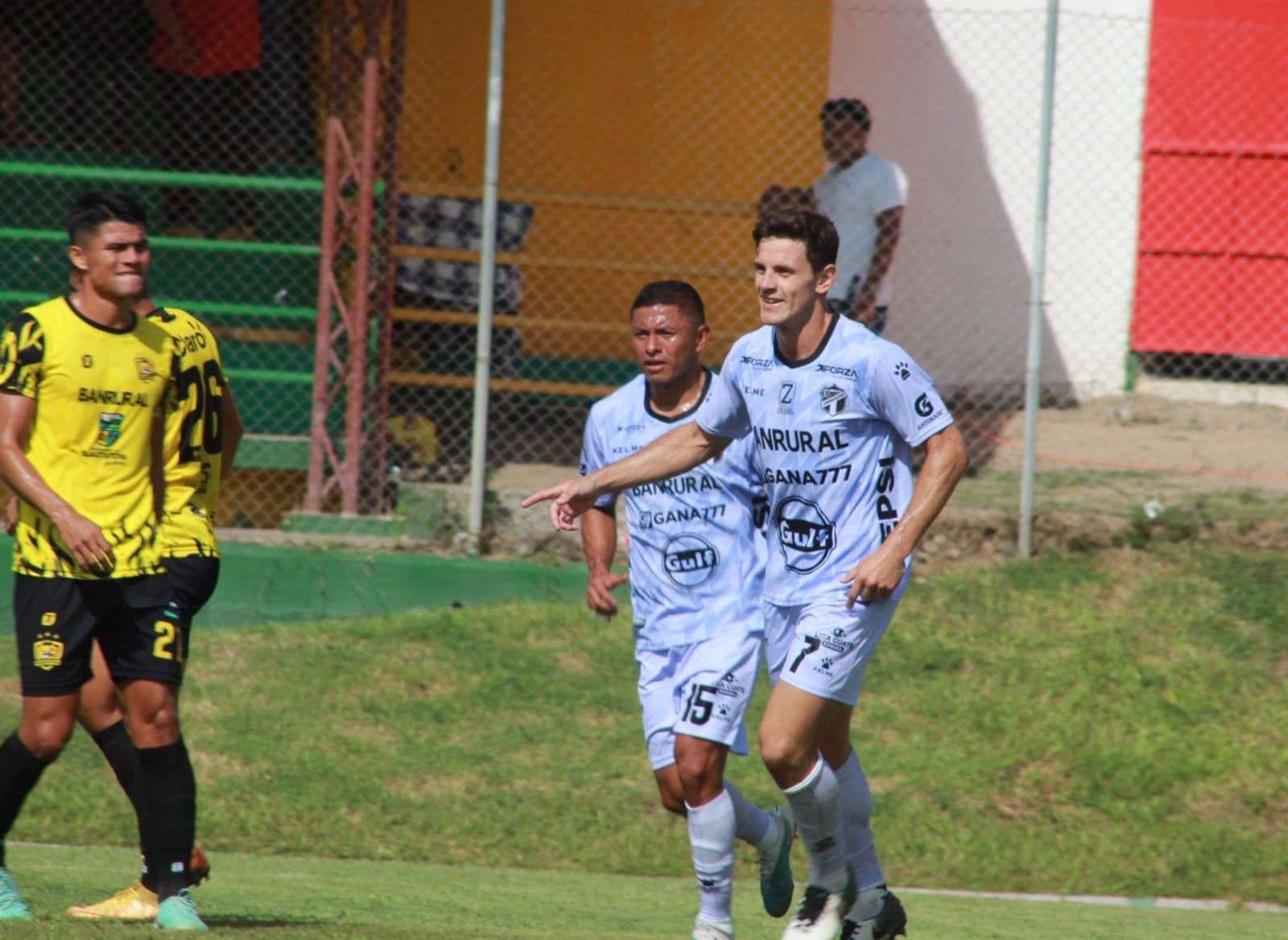 Cremas vencen a Guastatoya y mantienen paso firme en el torneo