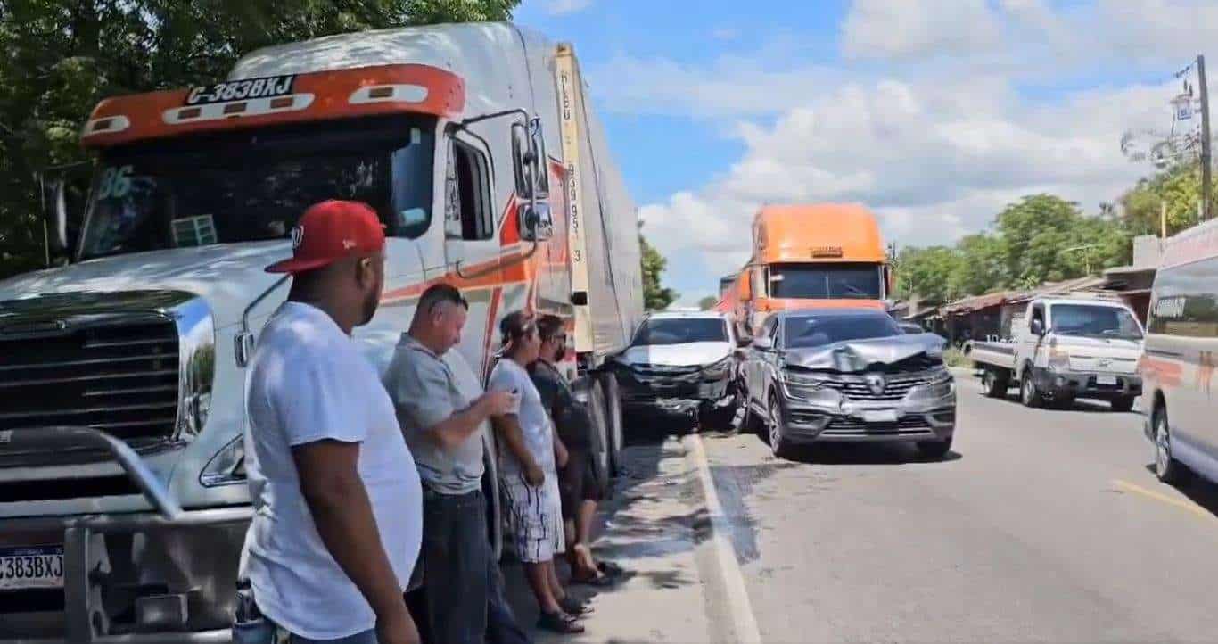 ÚLTIMA HORA | Múltiple colisión bloquea el paso en ruta al Atlántico, Teculután