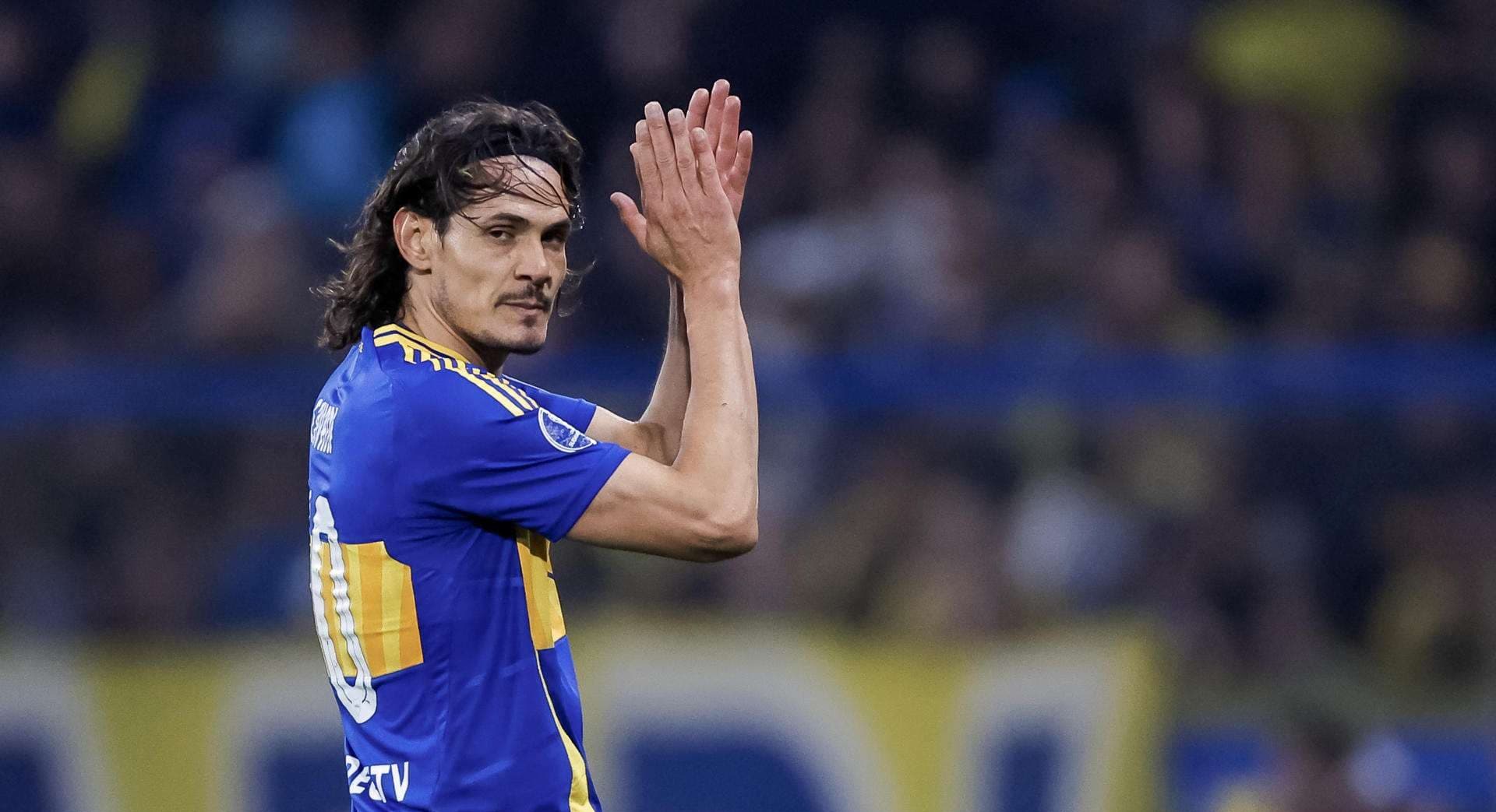 Cavani sufre desgarro muscular y se perderá la vuelta de octavos de la Sudamericana