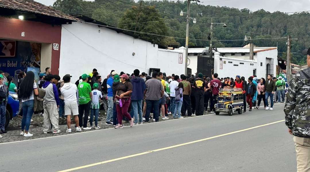 Fiesta futbolera en Antigua por partido contra el Saprissa