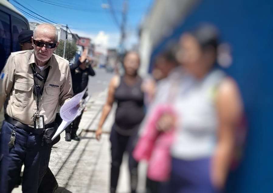 12 migrantes venezolanos interceptados por la policía en Quetzaltenango