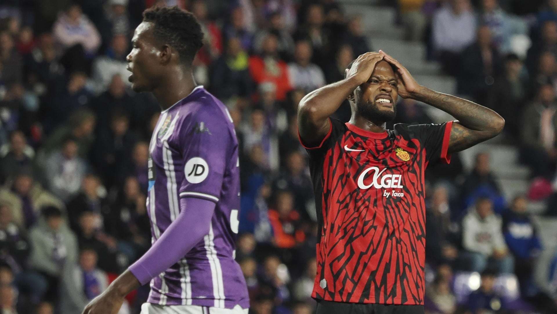 Larin y Valery le dan el triunfo al Mallorca sobre el Valladolid