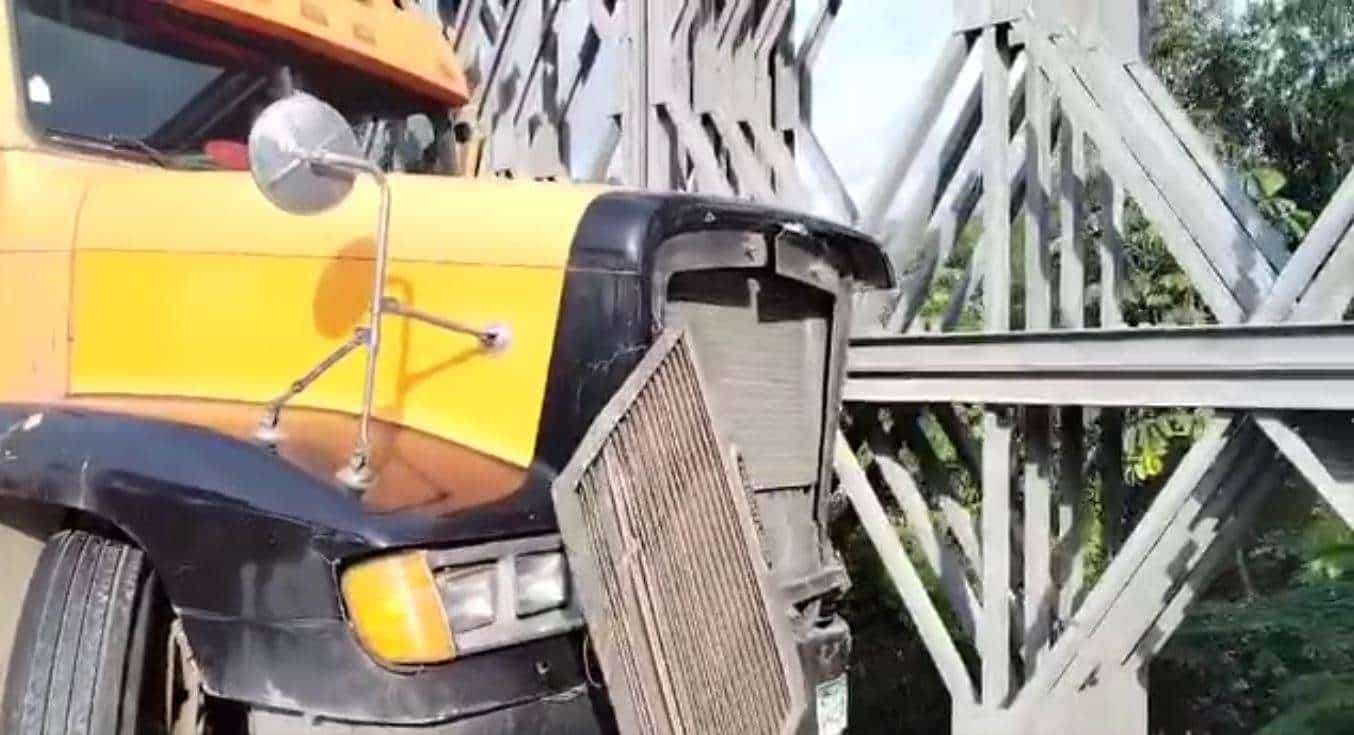 ÚLTIMA HORA | Cabezal choca contra puente en Gualán, afectando la circulación