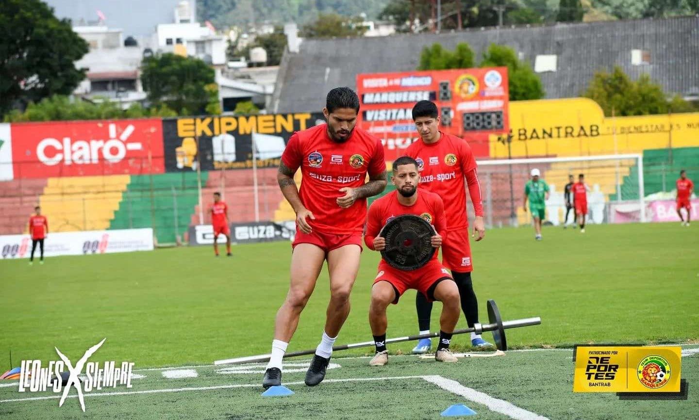 Determinan monto que «Chava» Estrada y Marquense tienen que pagar por lesión de Corena