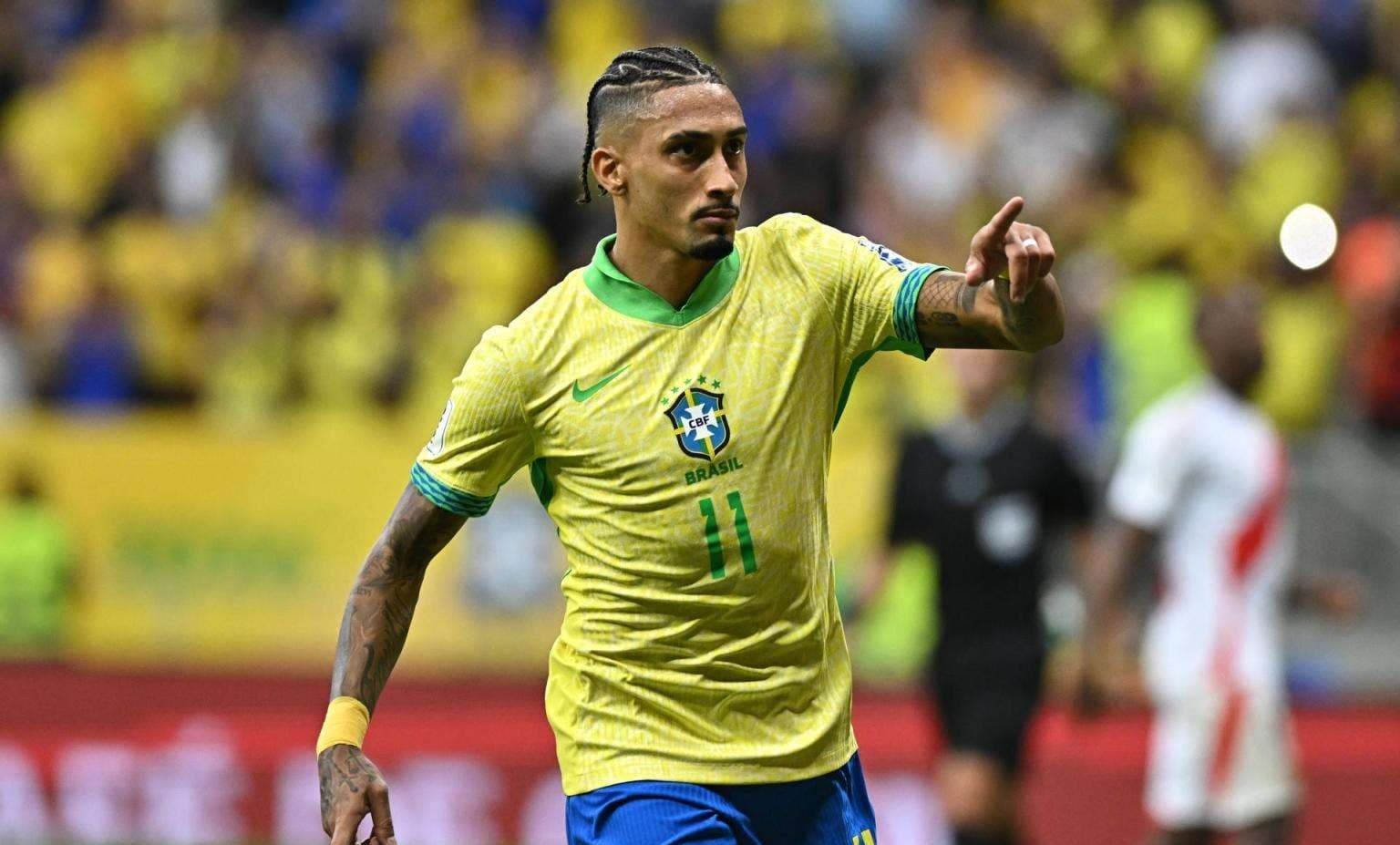 Raphinha minimiza los abucheos y asegura que Brasil jugó mucho contra Uruguay