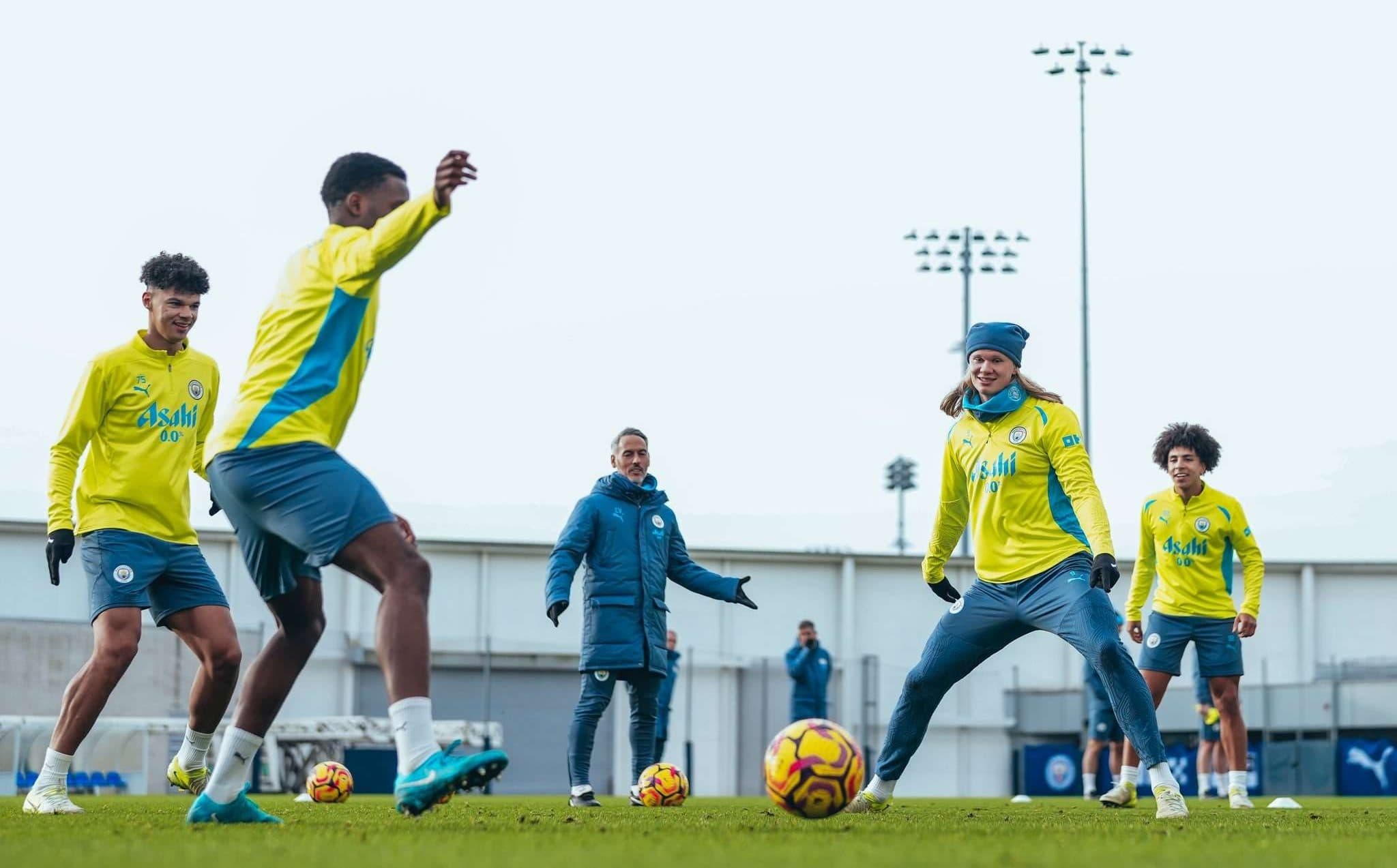 Por una nueva edición del derbi, Manchester City recibe a Manchester United