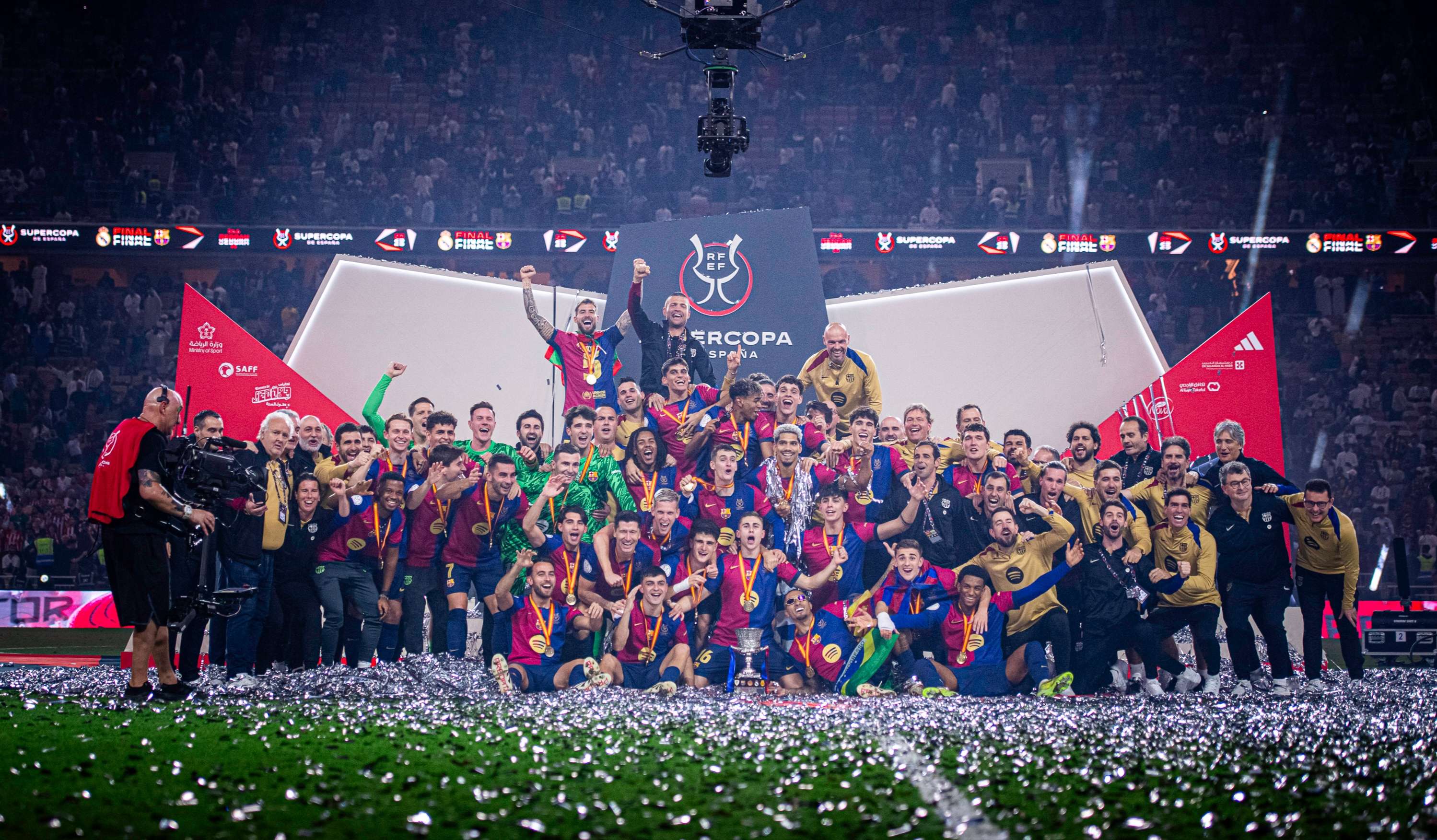 El Barcelona rompe su sequía de títulos desde 2023 y suma quince Supercopas