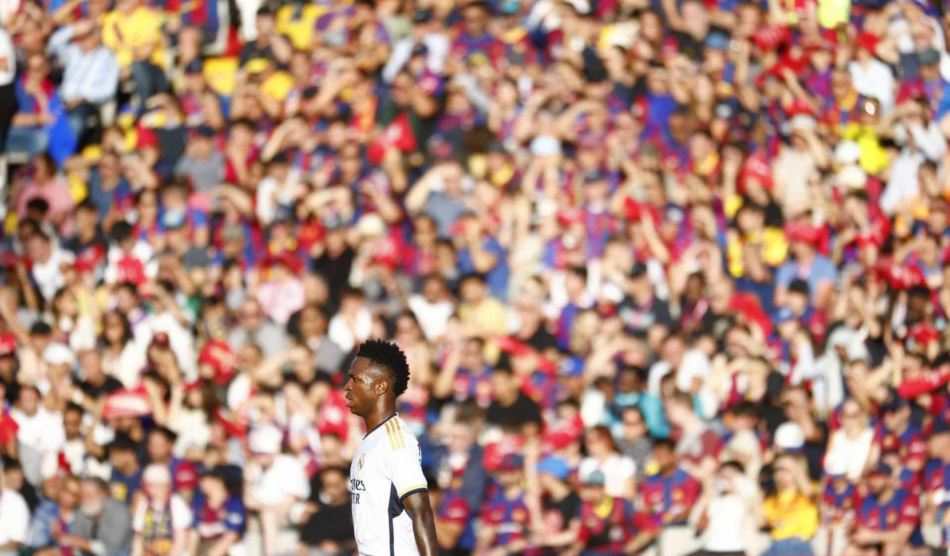 Vinicius ratifica a la juez que quiere seguir acusando por los gritos racistas en Montjuïc