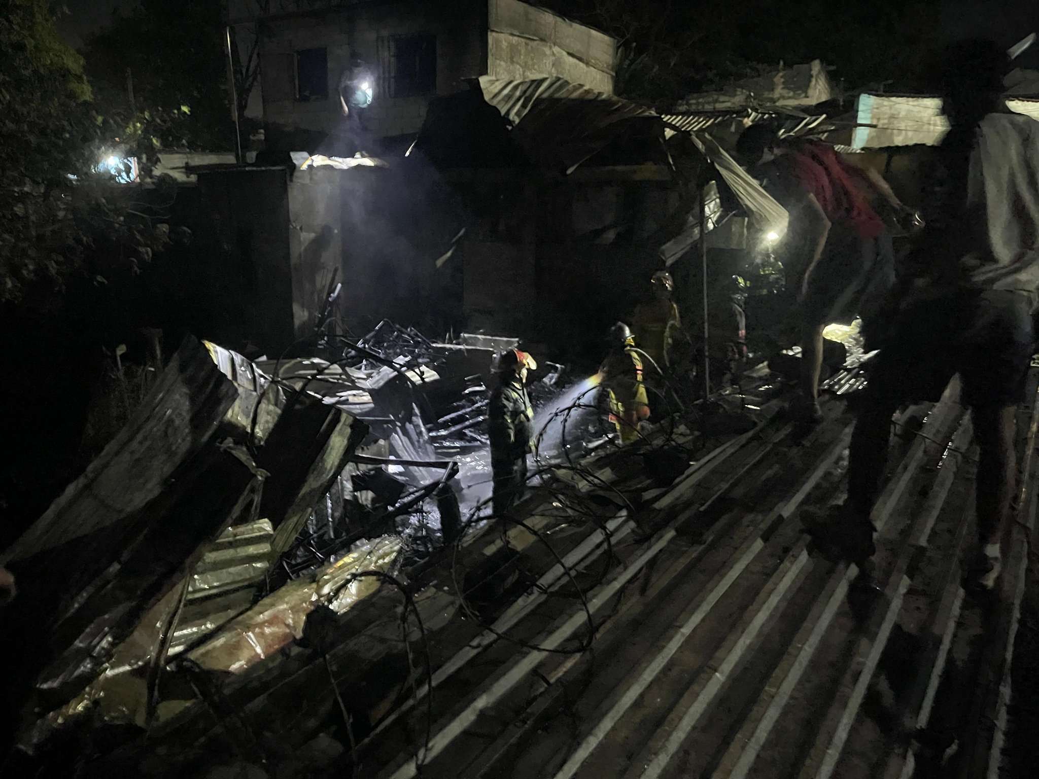 EN FOTOS | Incendio consume viviendas en barrio San Pedro El Pito