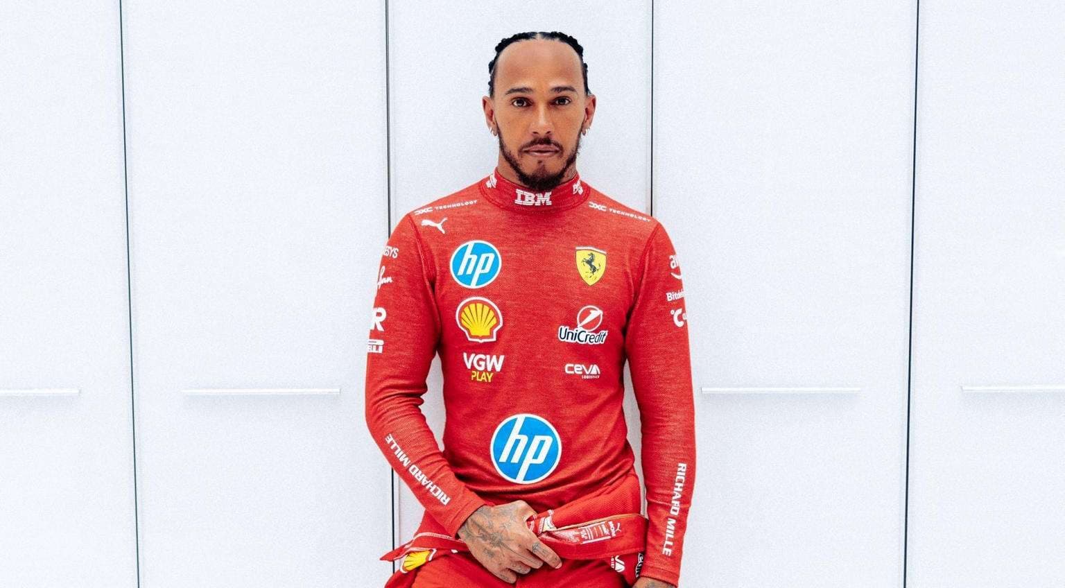 Hamilton rueda por primera vez con Ferrari