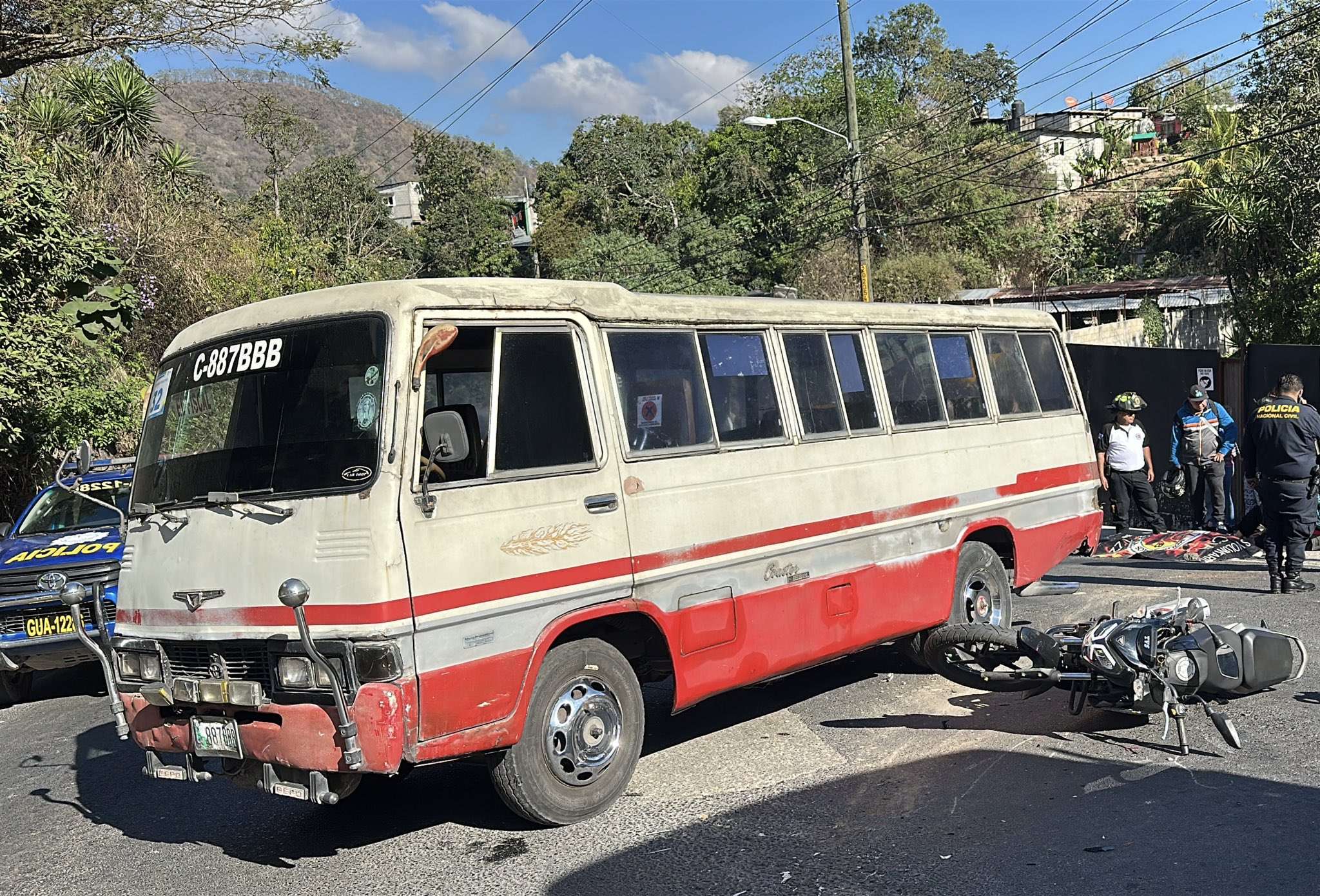EN FOTOS | Accidente en El Fiscal complica el tráfico y deja una víctima mortal