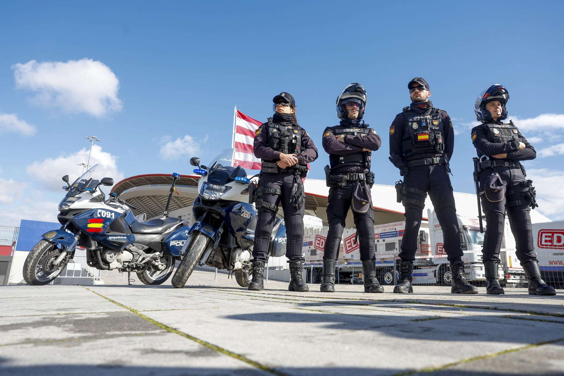 Blindaje policial en el Atlético-Real Madrid: 550 agentes contra las conductas de odio