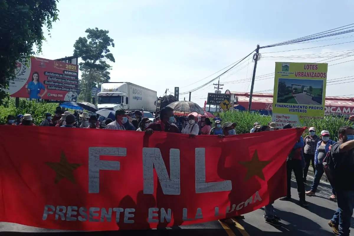 Manifestaciones de salubristas amenazan con paralizar el tránsito en Guatemala