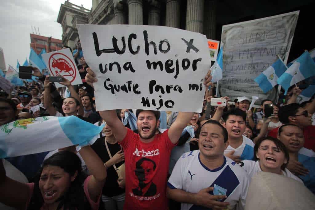 ¡Esto ganan los altos funcionarios! Ciudadanos reaccionan «Es una falta de respeto»