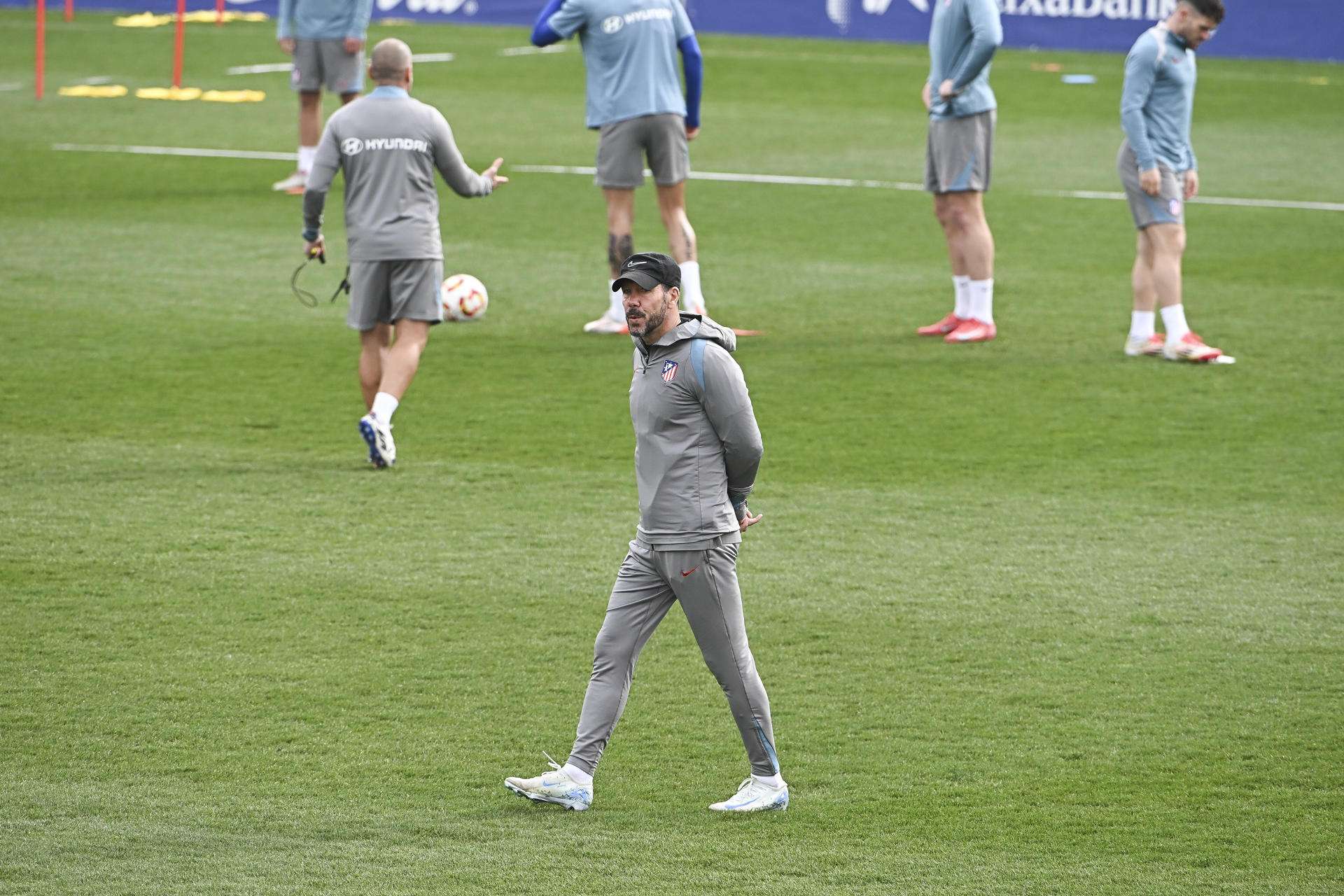 El Atlético repone fuerzas para el derbi con las bajas de Koke y Azpilicueta