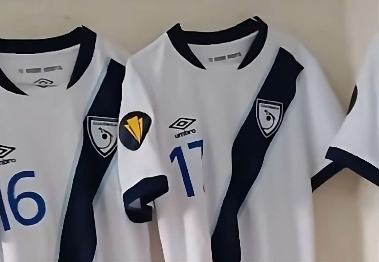 La Selección de Guatemala vestirá de blanco y franja azul ante Guyana