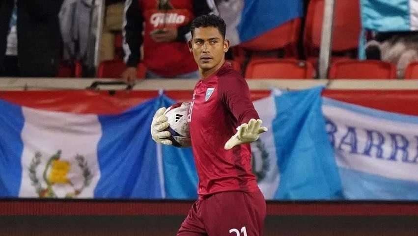 ¡Baja en el arco albo! Fredy Pérez entra a recuperación por lesión