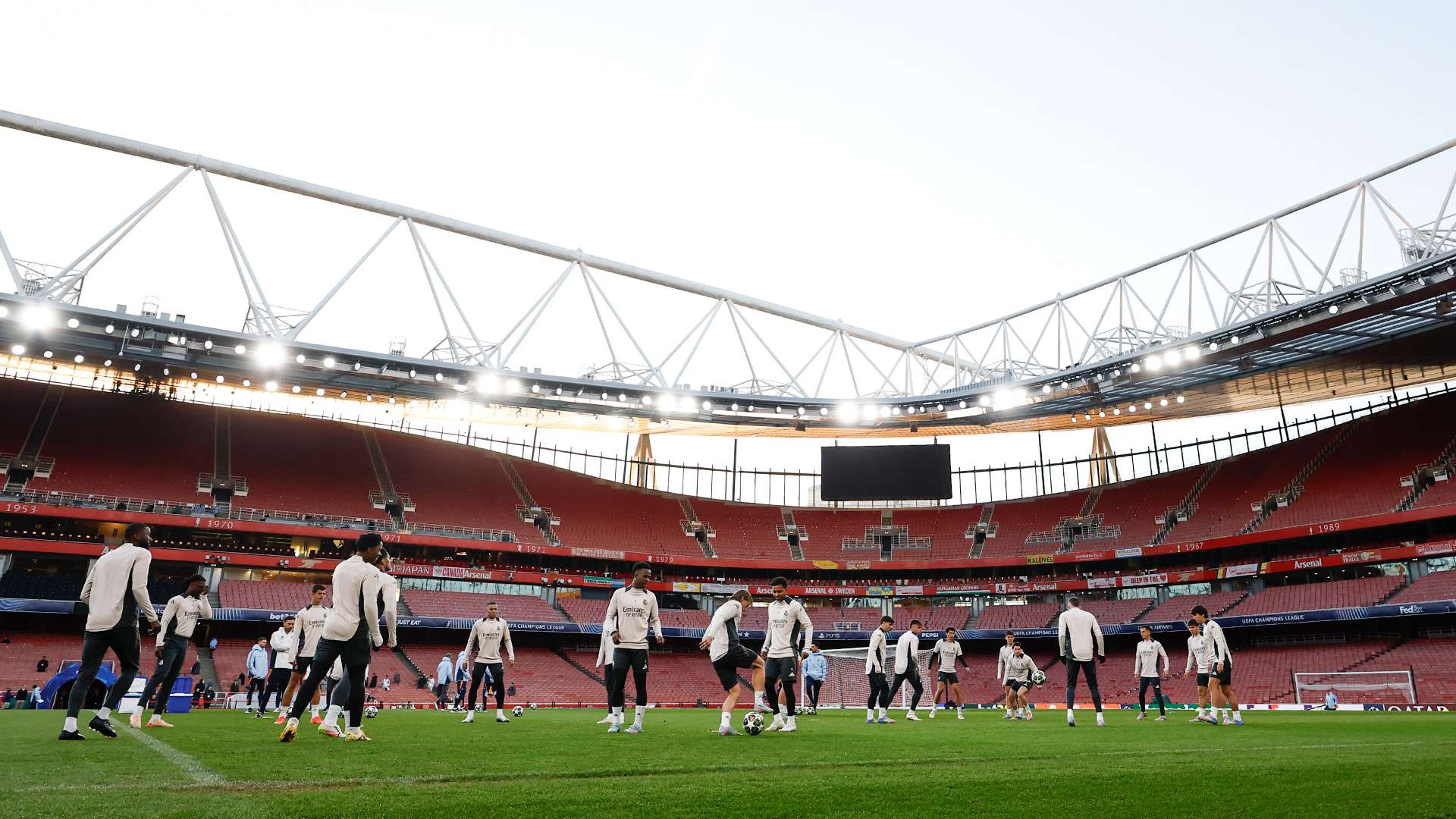 ¡Con Mbappé y Asensio de entrada! El Madrid sorprende con su once ante Arsenal