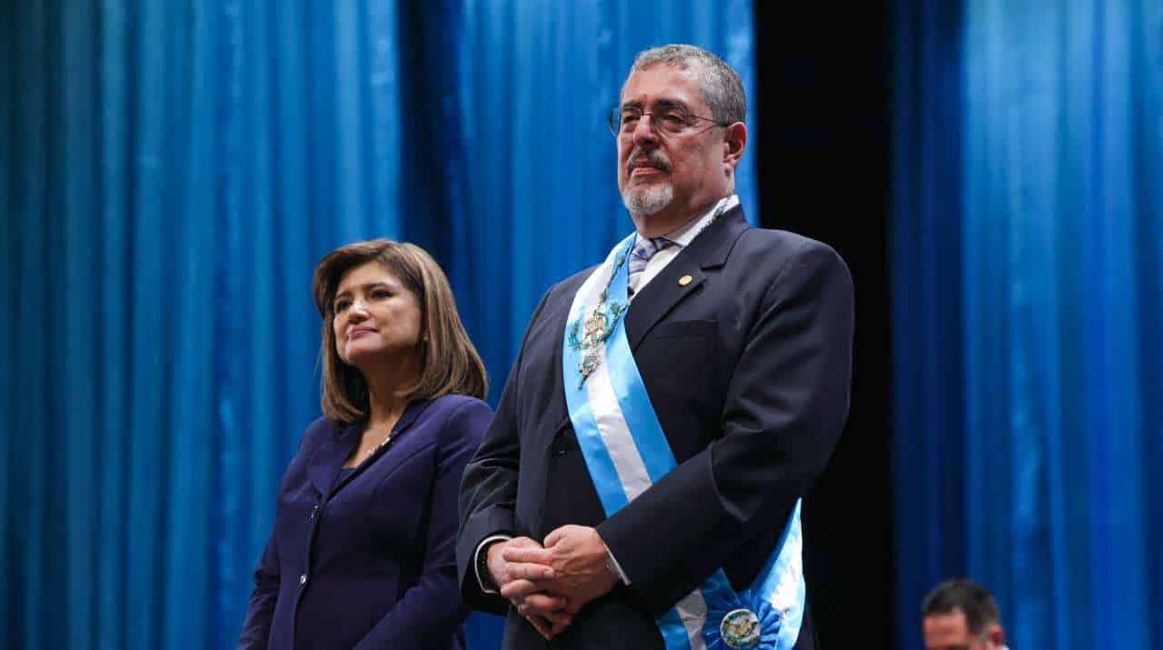 ¿Sabía Arévalo cuánto ganaba Karin Herrera? Esta fue su respuesta