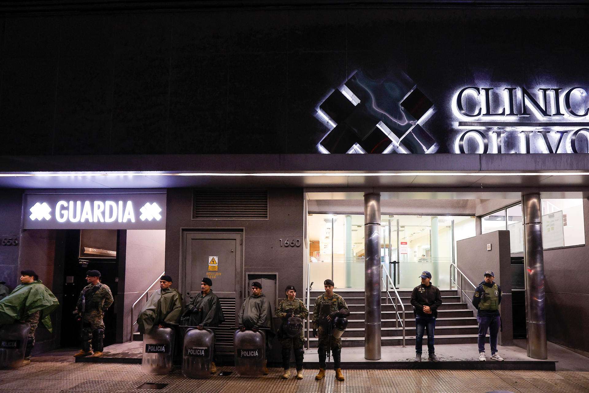 Policía incauta correos y estudios médicos de Maradona ausentes en el juicio por su muerte