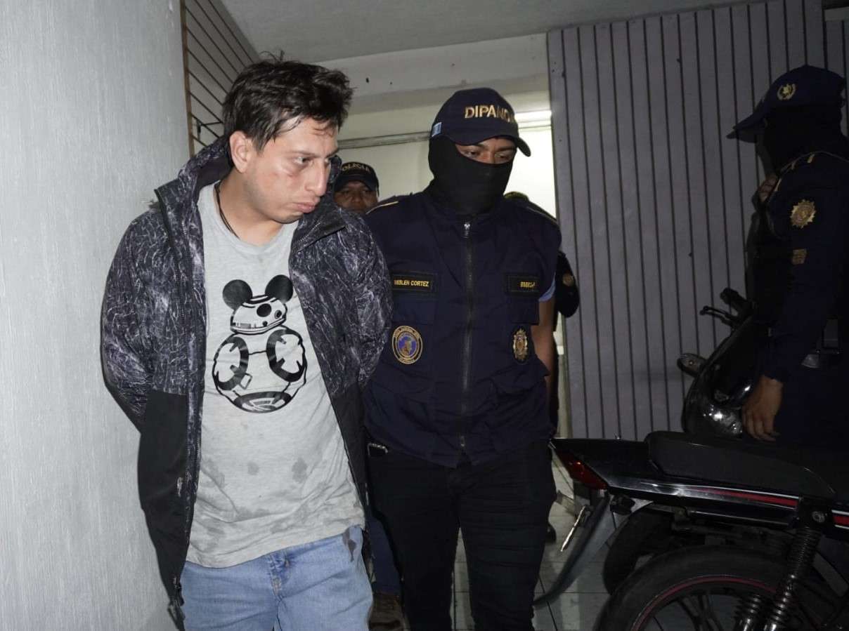 Desmantelan punto de cobro de extorsiones y venta de drogas en Mixco