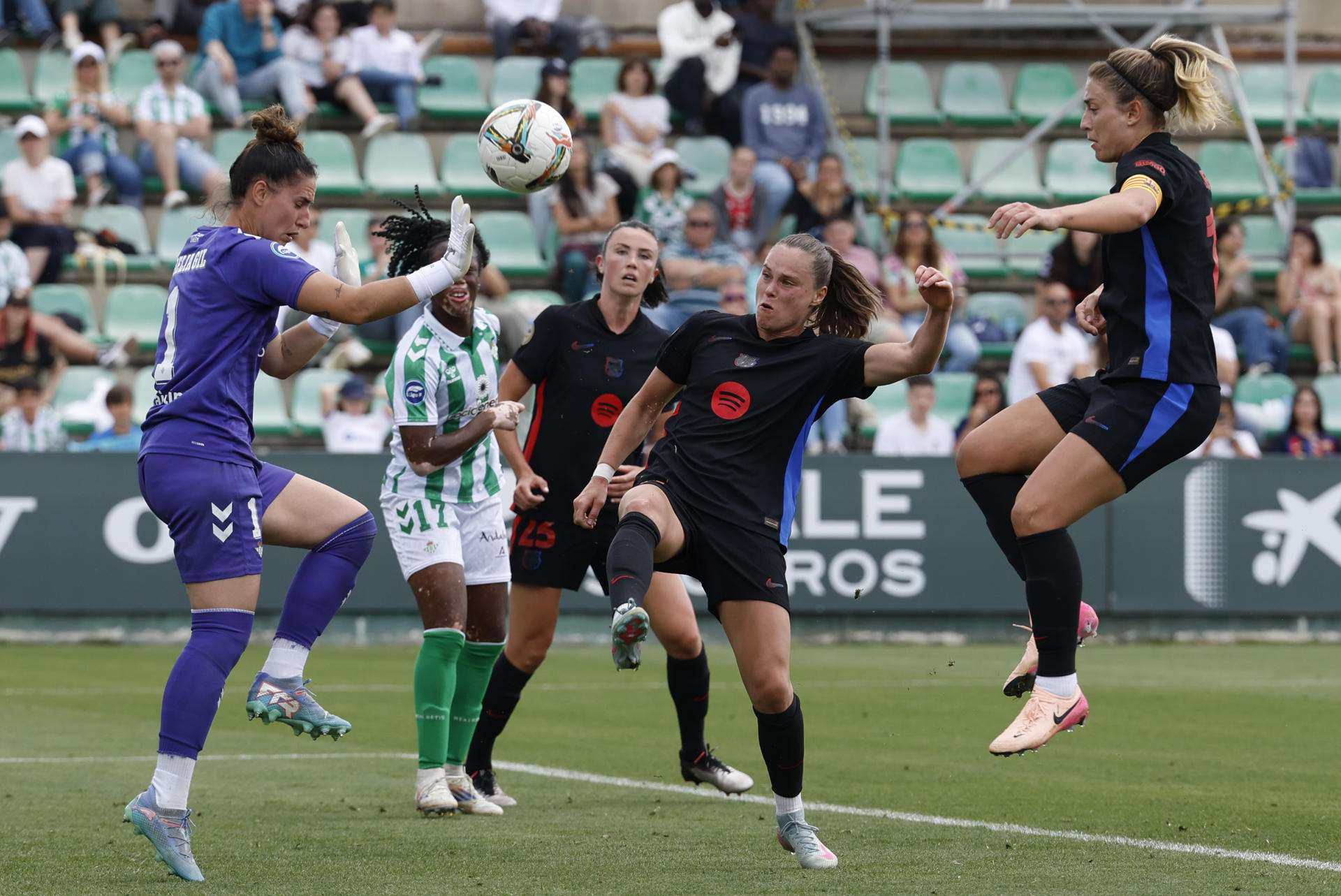 El Barcelona femenino, de nuevo campeón y el Betis desciende