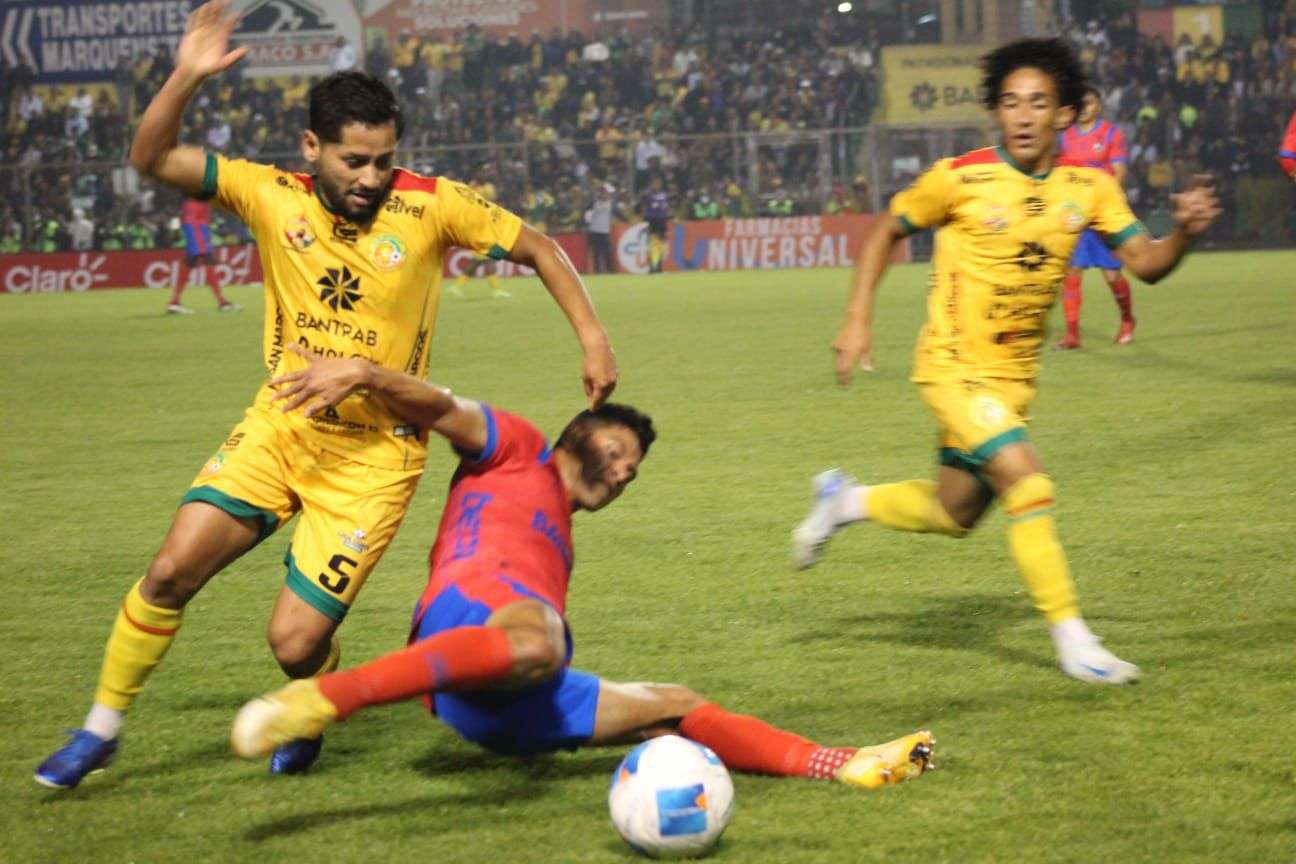 Marquense y Municipal lo dejan todo para la vuelta en El Trébol