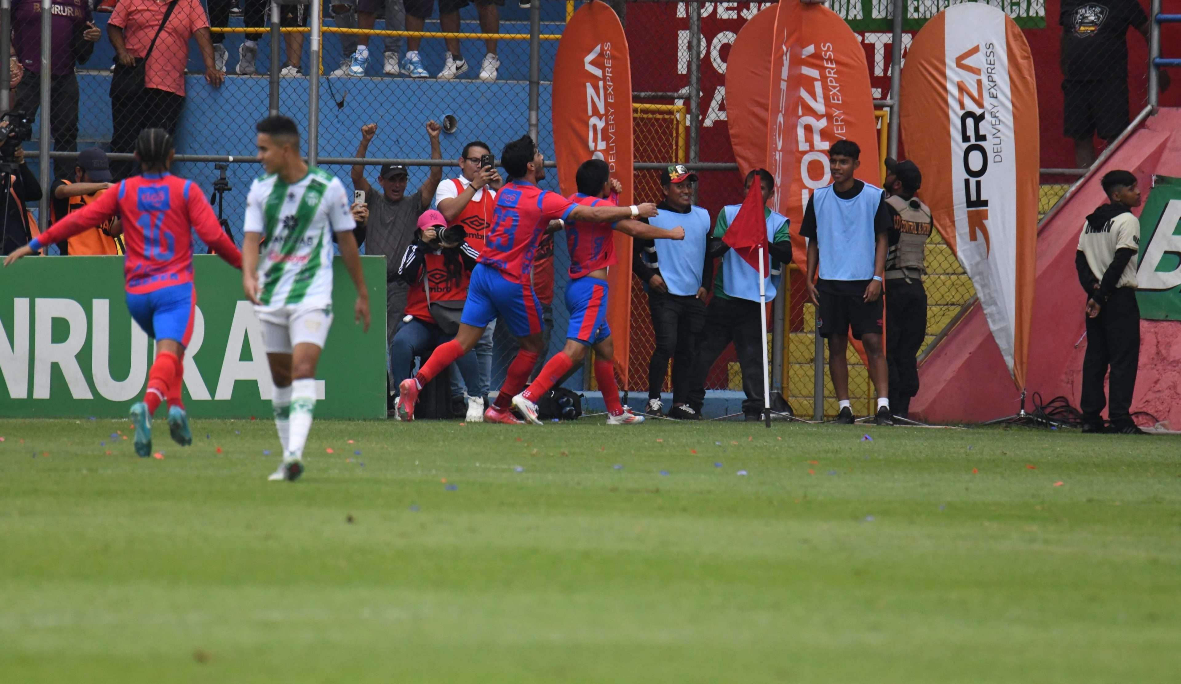 EN VIVO | Sigue aquí el minuto a minuto de la gran final Municipal vs Antigua