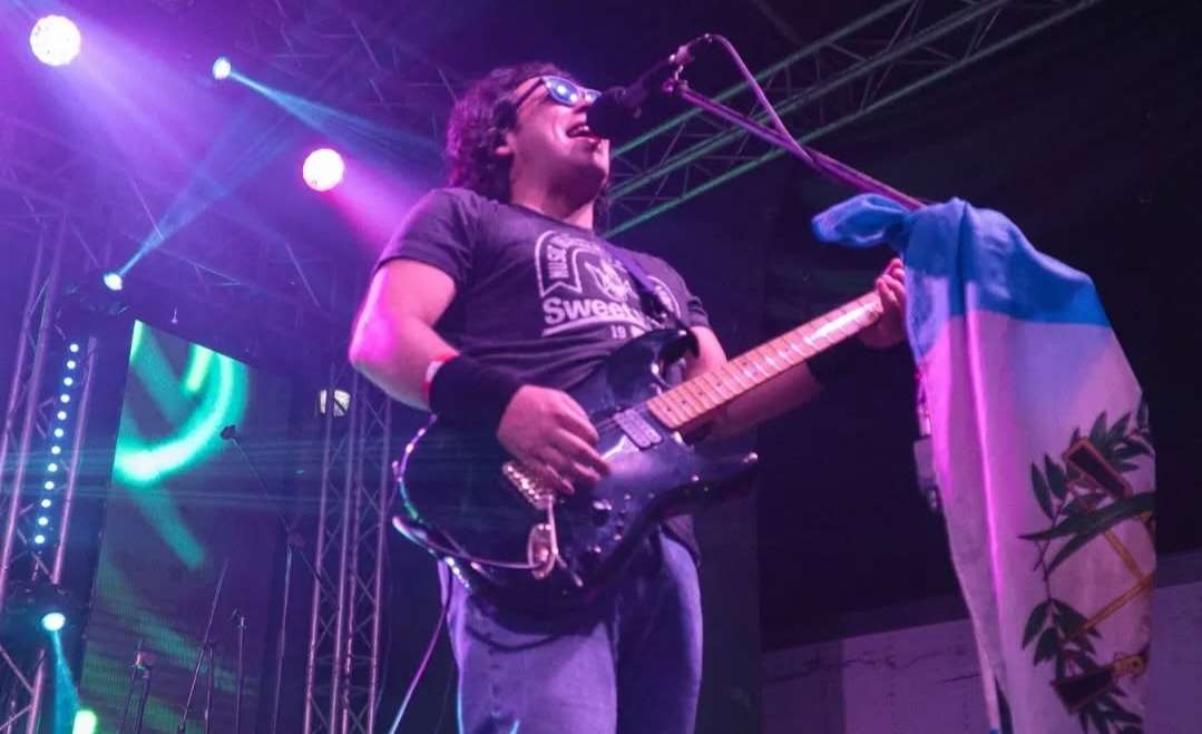 A pesar del robo, Viento en Contra cumple con su público en Cantel