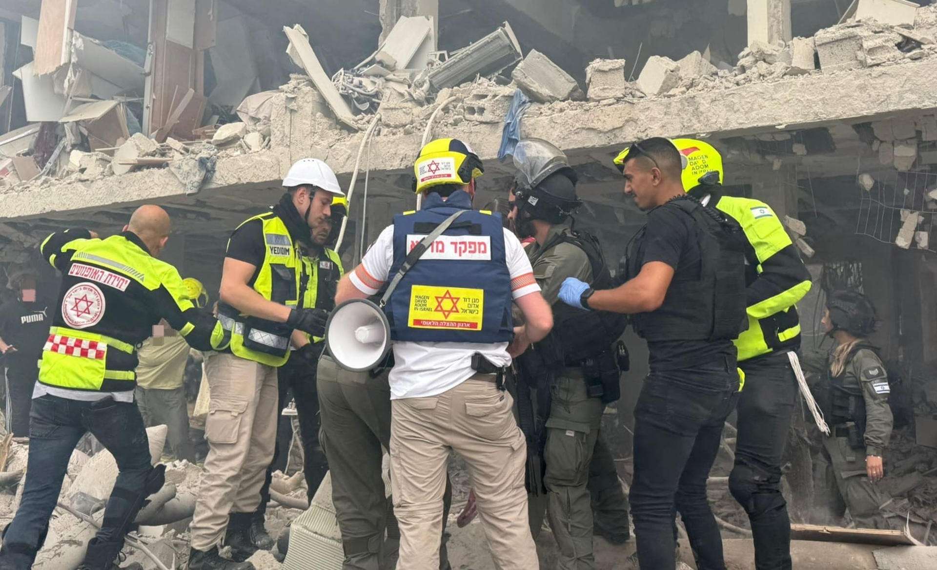 Heridos en Israel por misiles iraníes.