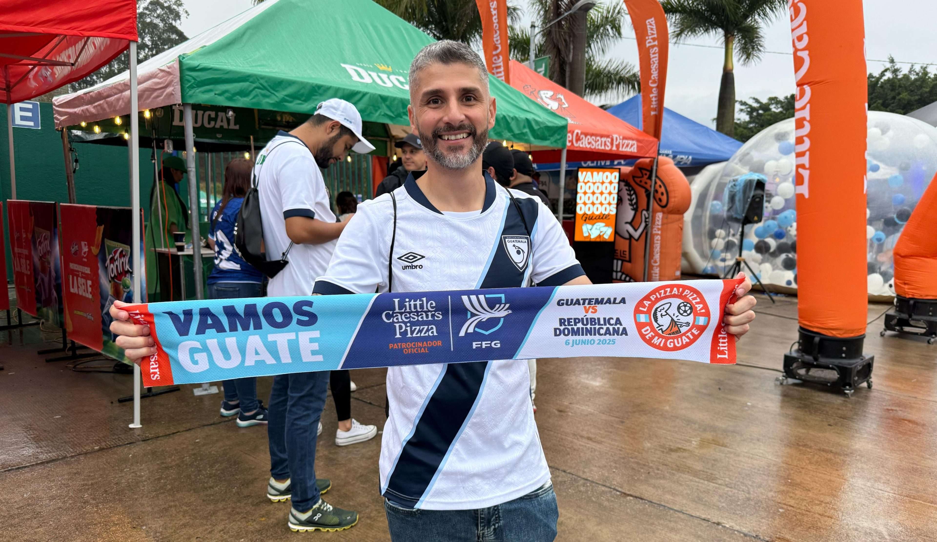 Guatemala vs Dominicana: historias de tres aficionados de corazón azul y blanco