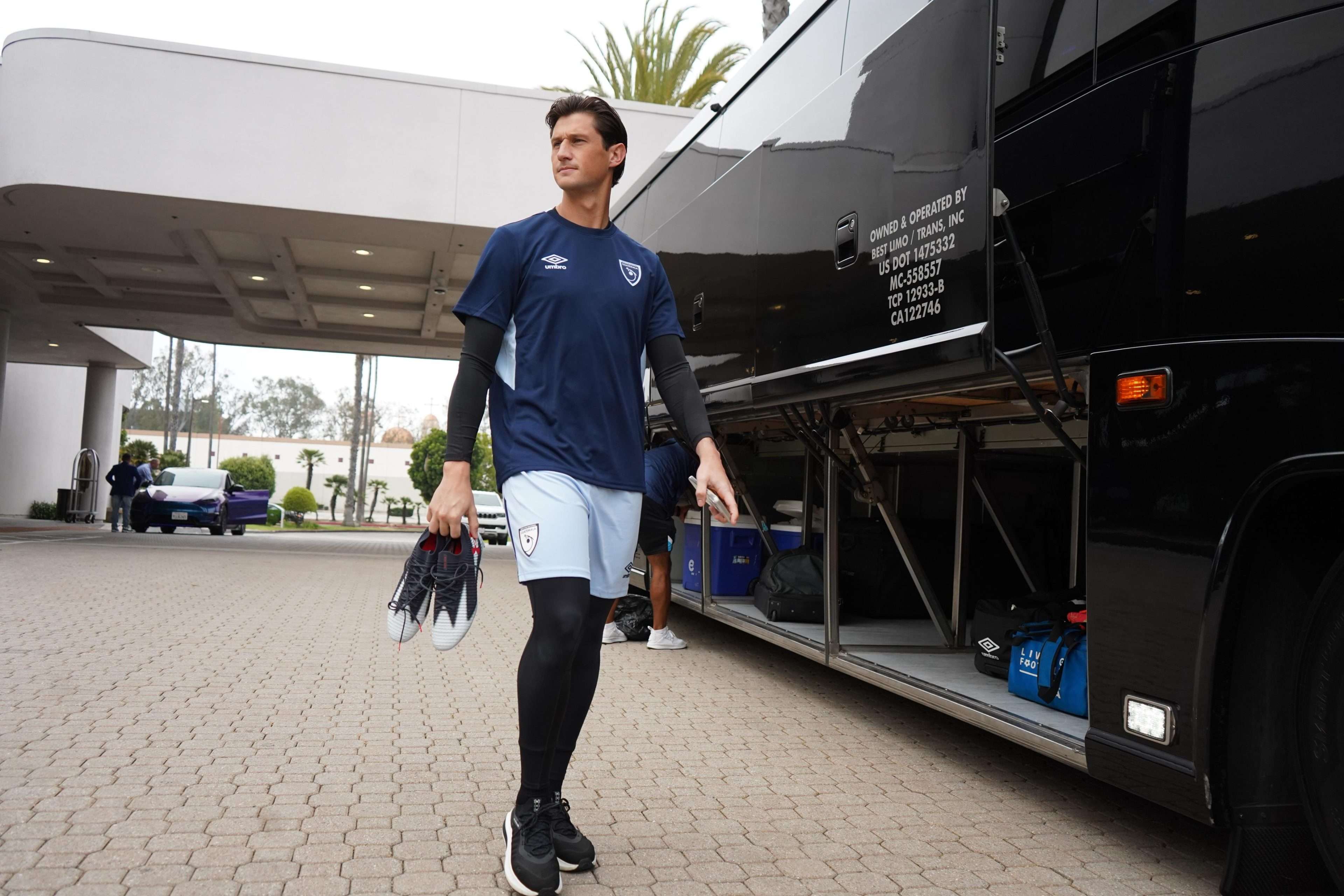 EN VIVO | Selección de Guatemala rumbo al estadio en Carson, California