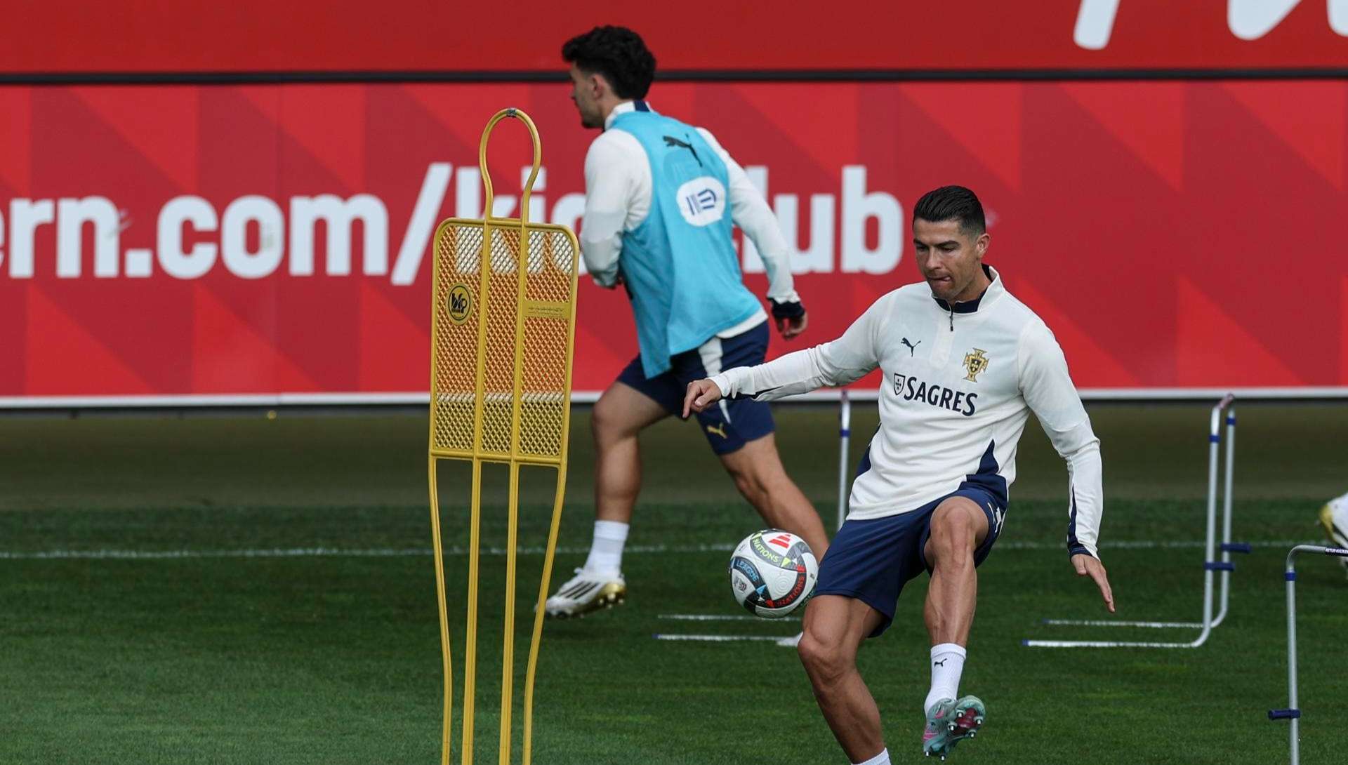 Cristiano Ronaldo: «Dejen al chico (Lamine Yamal) crecer tranquilamente»