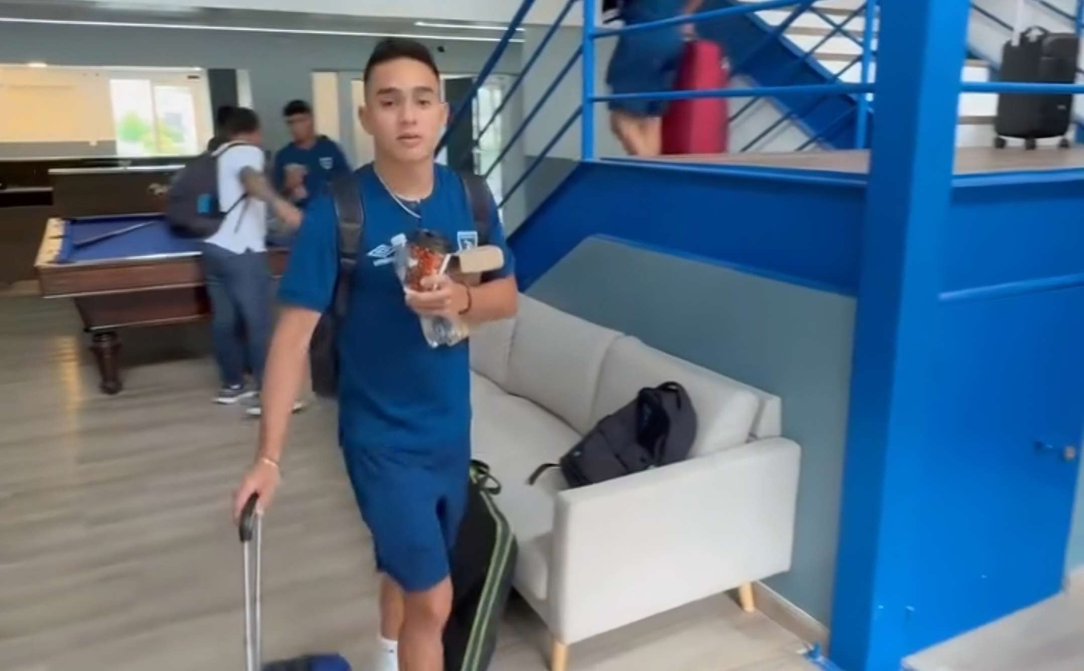 EN VIDEO | Así fue la salida de Selección Nacional hacia Jamaica en busca del liderato