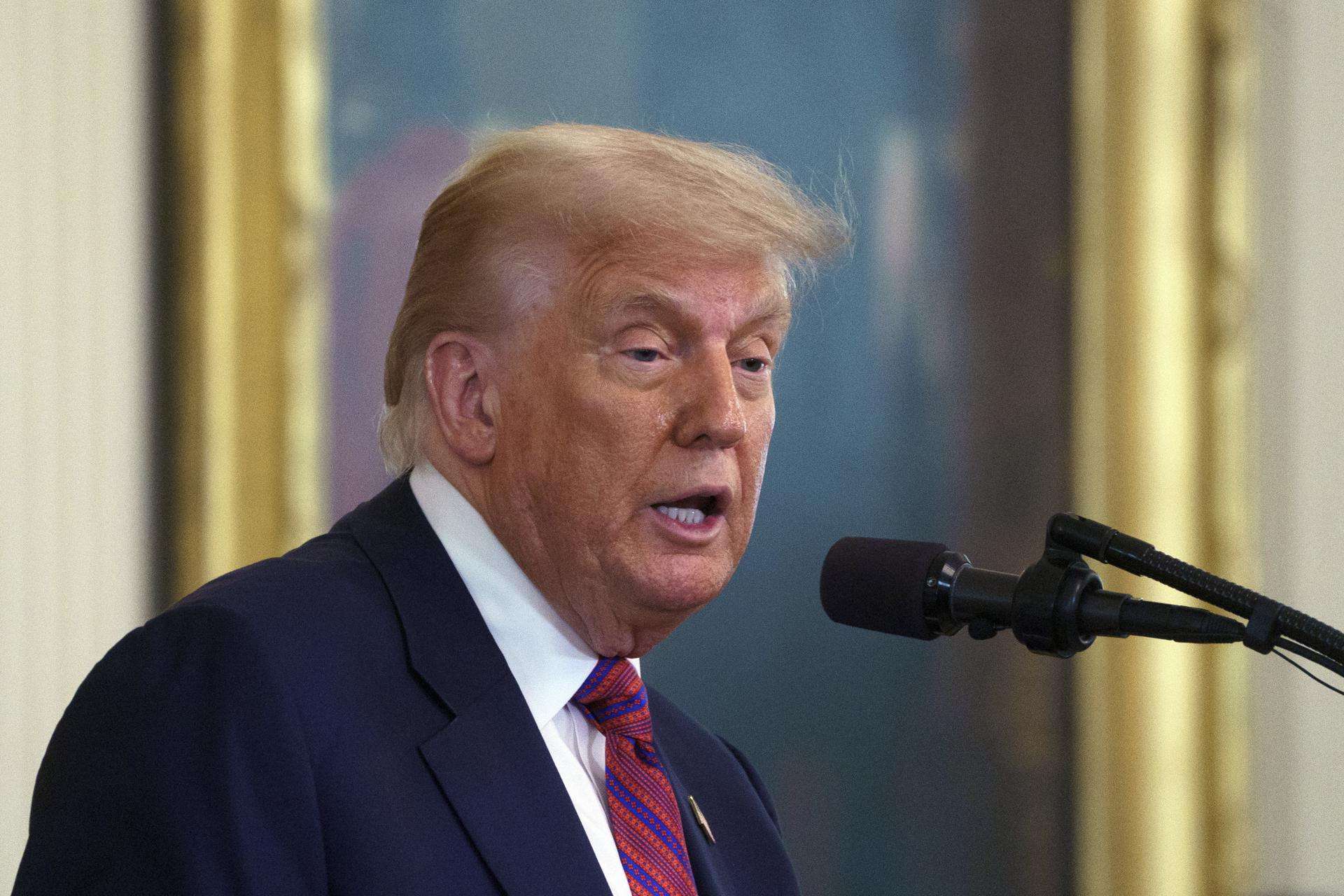 Trump adelanta plan para anular ayudas a universitarios indocumentados, dicen activistasTrump adelanta plan para anular ayudas a universitarios indocumentados, dicen activistas