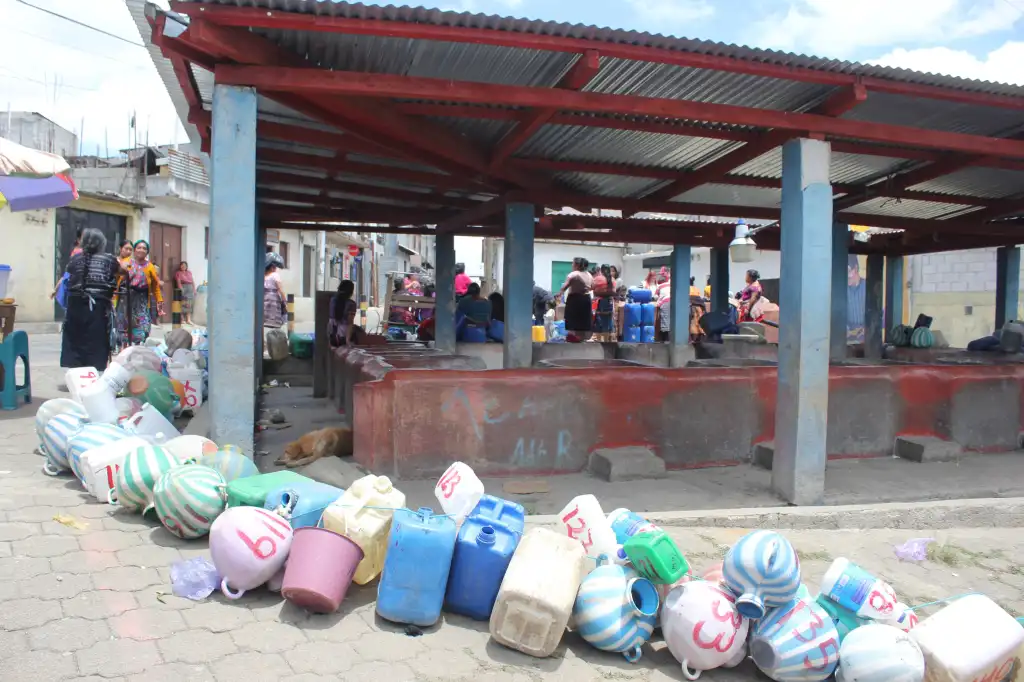 ¿Por qué el agua potable se ha convertido en el mayor desafío para Santa María de Jesús?