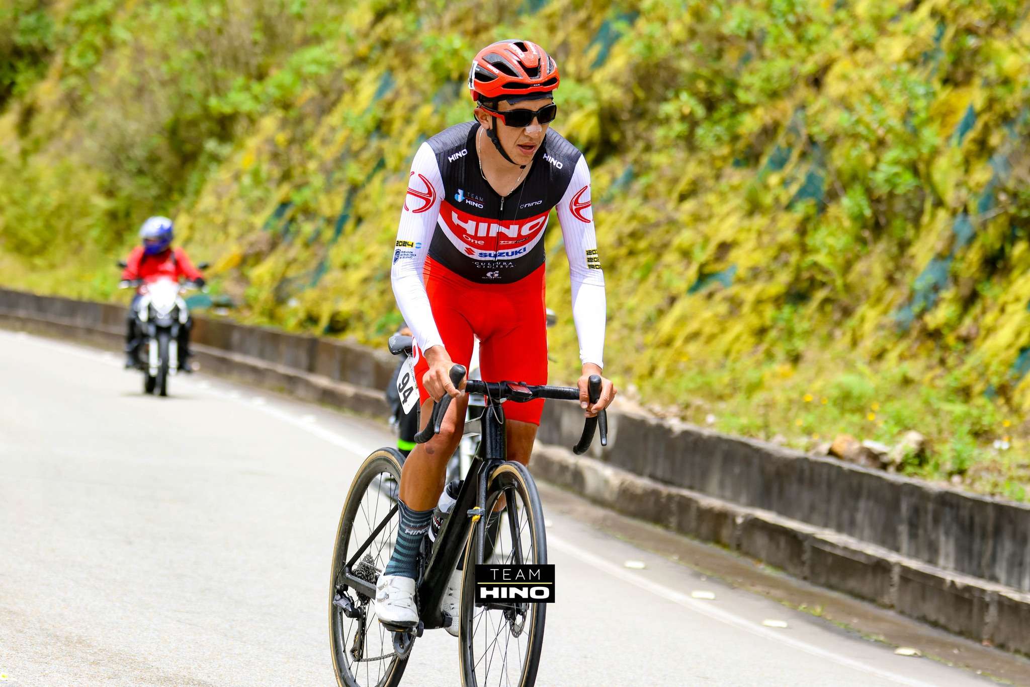Pira Lidera al Team Hino One La Red Susuki en una etapa decisiva de la Vuelta a Colombia