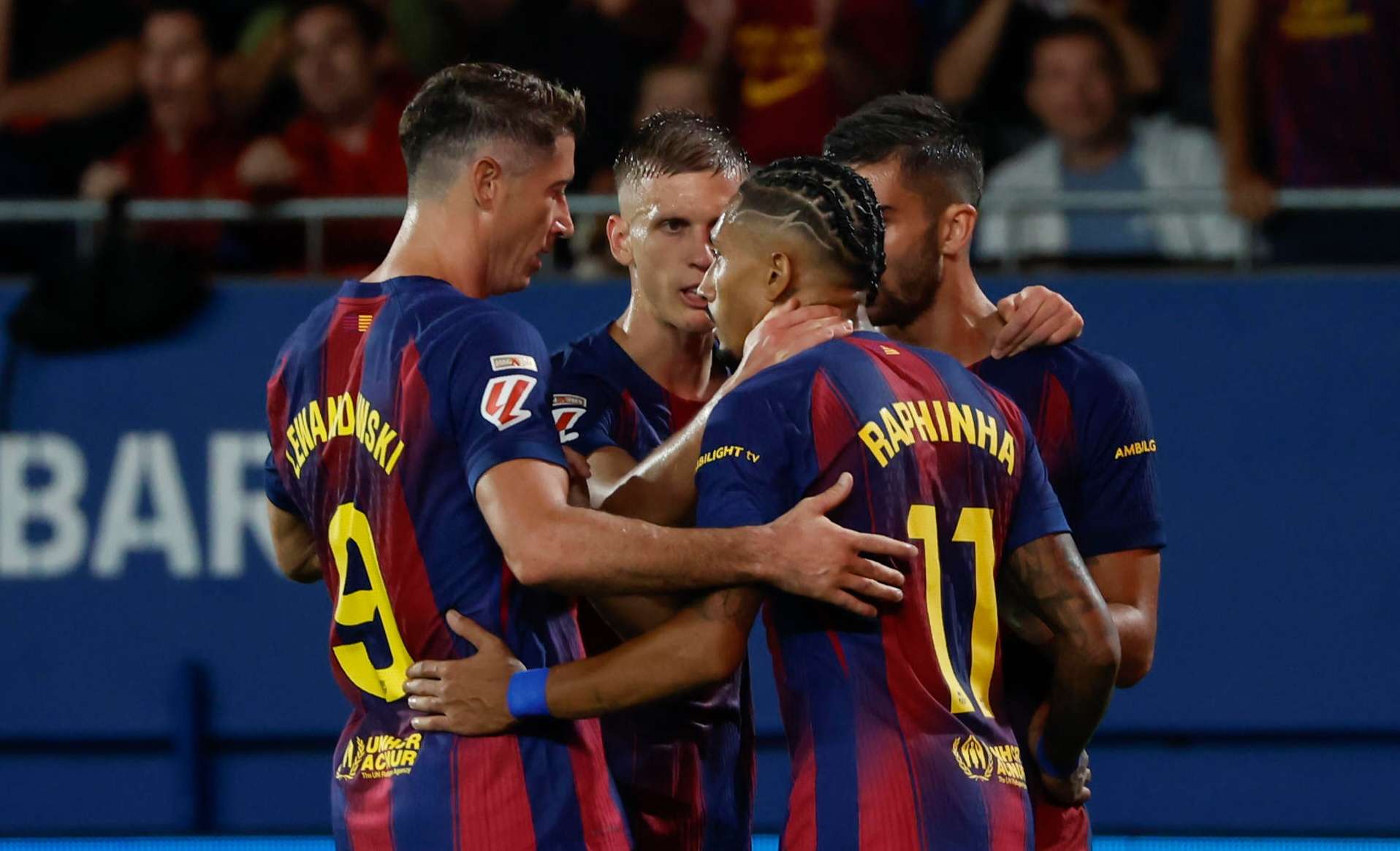 Barcelona golea a Getafe y se mantiene a un paso del Real Madrid