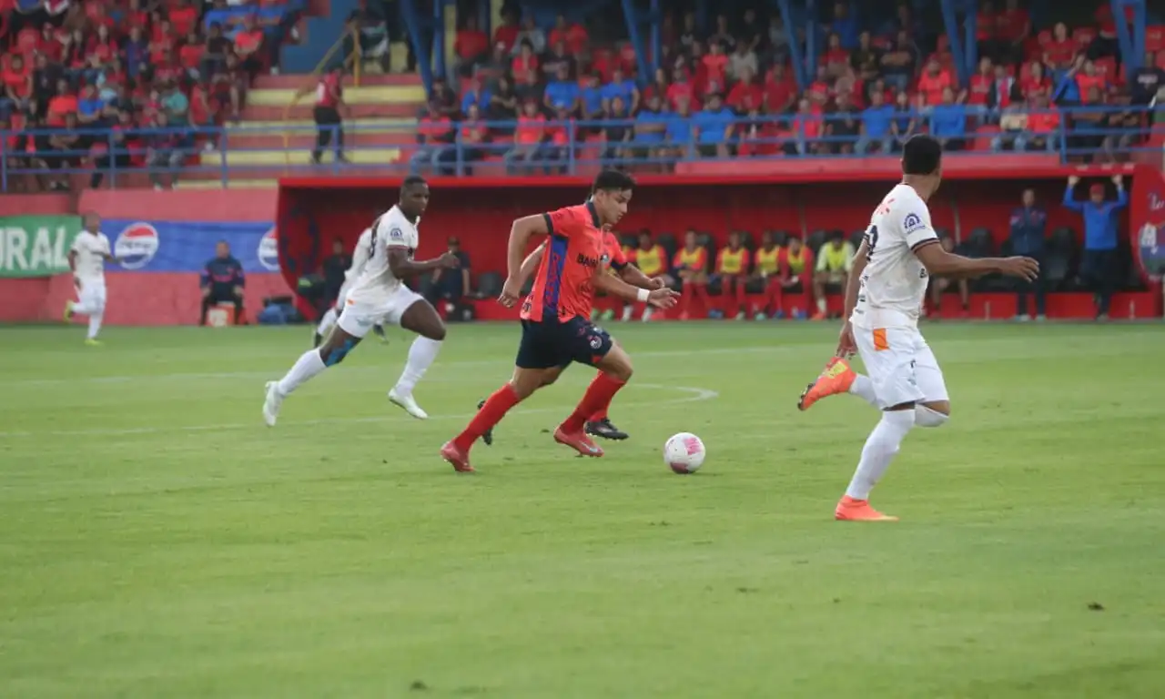 Municipal mantiene el liderato tras la jornada 12 del Torneo Apertura 2025