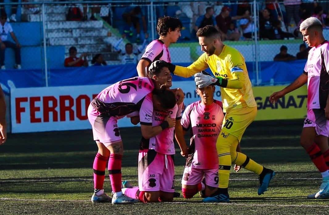 Mixco impone su autoridad en casa y mantiene el liderato del Apertura 2025