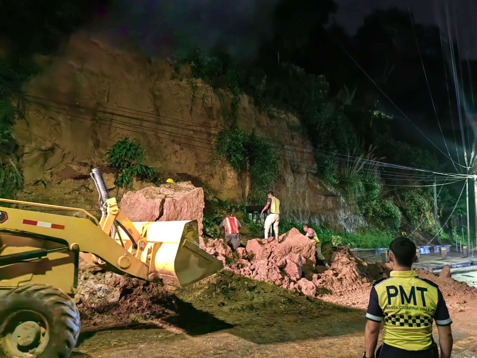 ¿Qué pasa en Muxbal? Los estragos de la lluvia siguen afectando a la comunidad