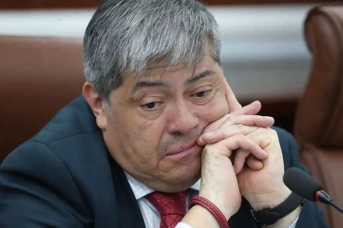 Francisco Jiménez rompe el silencio tras su renuncia: “Haré lo que esté en mis manos para que la gestión del nuevo ministro sea exitosa”