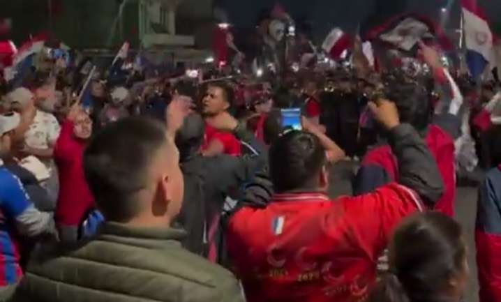 EN VIDEO | Pasión y orgullo en banderazo a Xelajú previo al viaje a Honduras