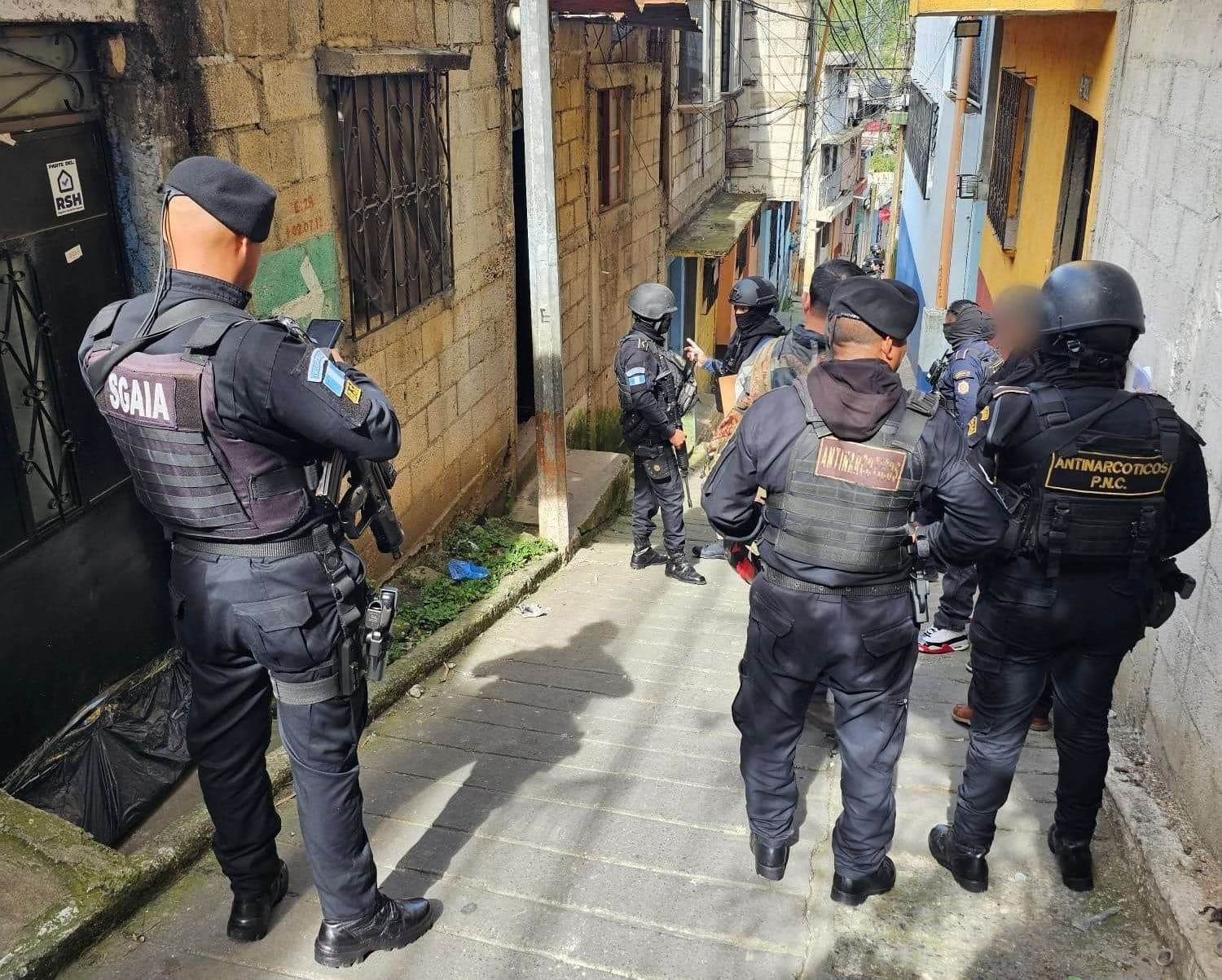 Desmantelan estructura que traficaba droga por paquetería aérea