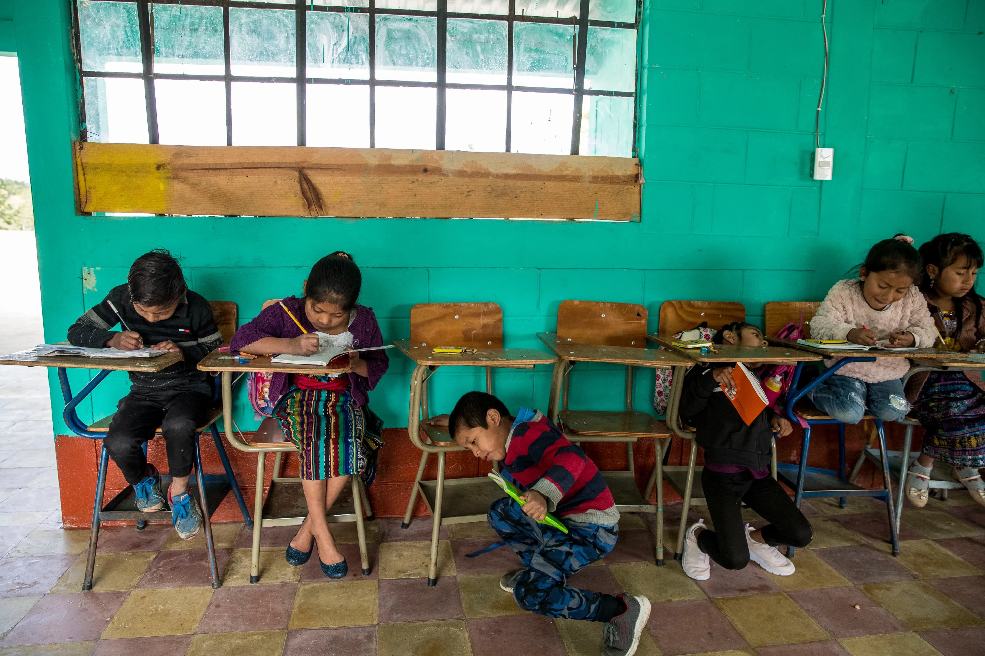 Tras bajos resultados en aprendizajes, Mineduc ajusta el plan de estudios para fortalecer lectura y matemáticas