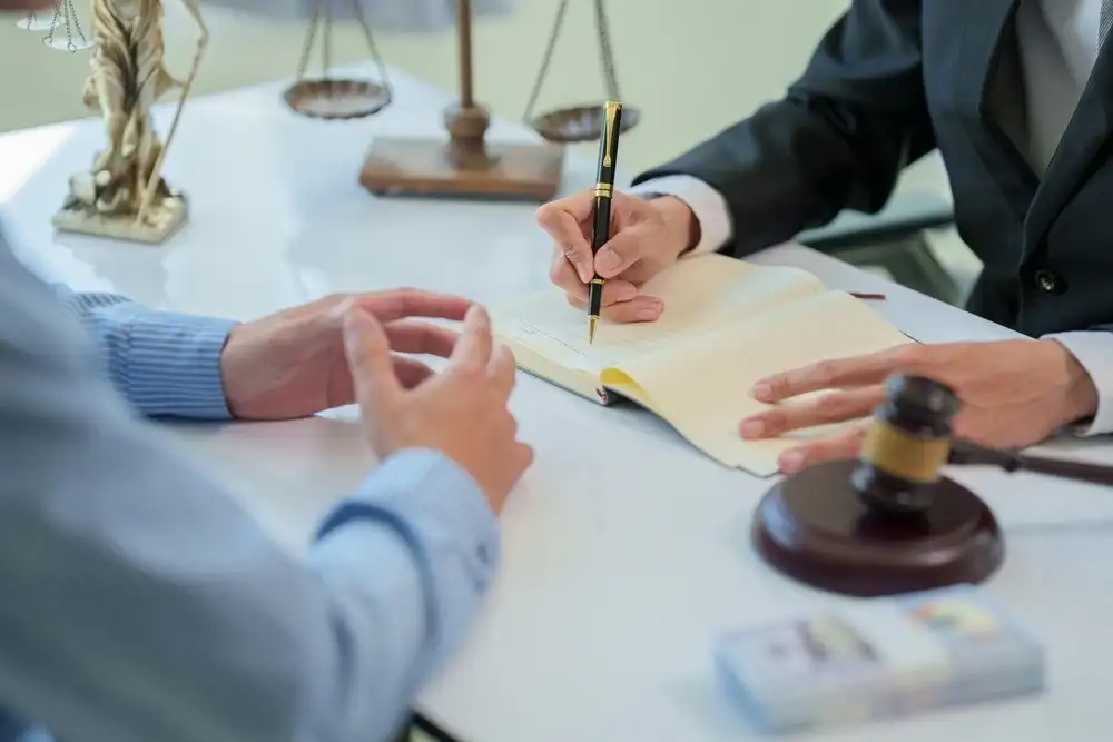 Entre la transparencia y la presión: así avanza la construcción del reglamento de competencia