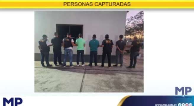 Detenidos por robo de armamento.